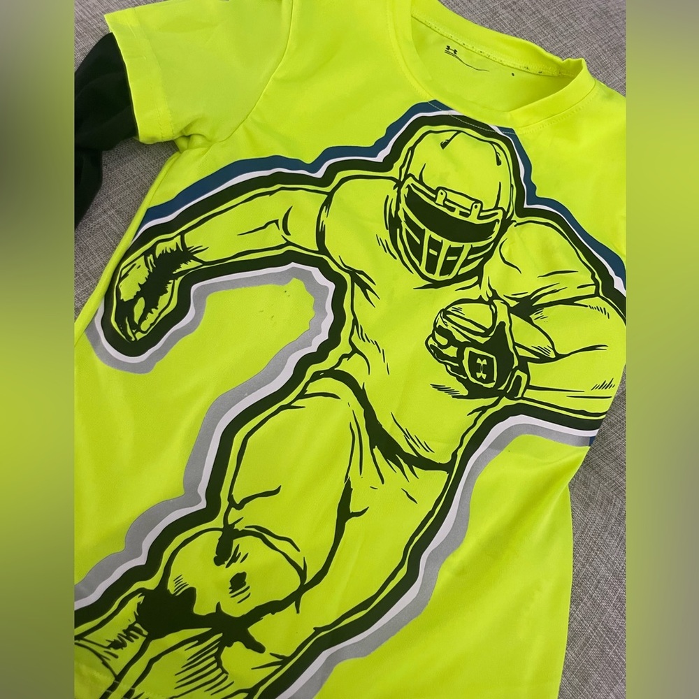Under Armour Sports boys shirt
